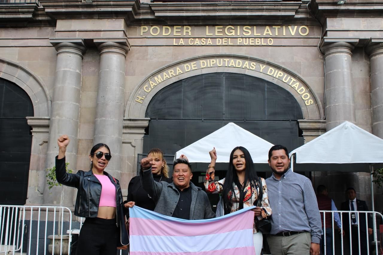 Meme Navarro, primer diputade no binario, encabeza histórica tipificación del transfeminicidio en Edomex whatsapp image 2025 11 27 at 8.39.57 pm (1)