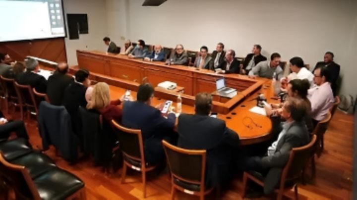 Empieza diálogo sobre salarios mínimos whatsapp image 2025 11 28 at 12.28.33