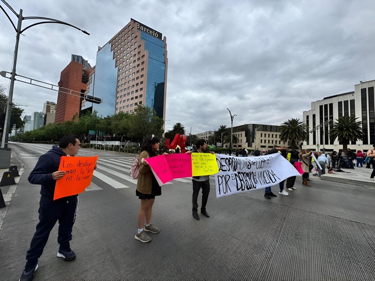 Víctimas entregan al Congreso capitalino iniciativa en materia de desalojos whatsapp image 2025 12 16 at 18.18.02