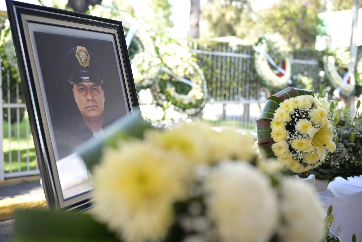 dan emotivo ultimo adios al policia roman martinez en la alcaldia ao ccde76f6 e2fb 42f8 b3ff 0a80f89fe72d medialjnimgndimage=fullsize