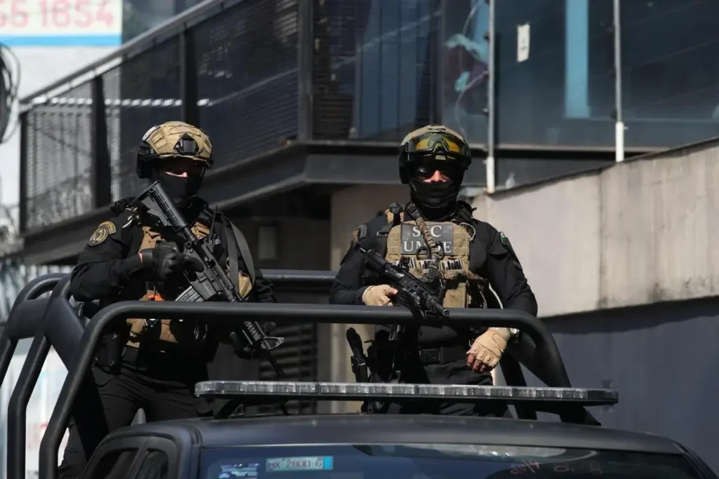 un muerto y cuatro detenidos tras operativo contra extorsion en la cuauhtemoc ff19d470 410c 47c5 b364 2a358ca5a29e media