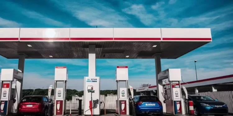 Arancel a importación de países sin tratado impactará al sector gasolinero: AMPES aranceles 750x375