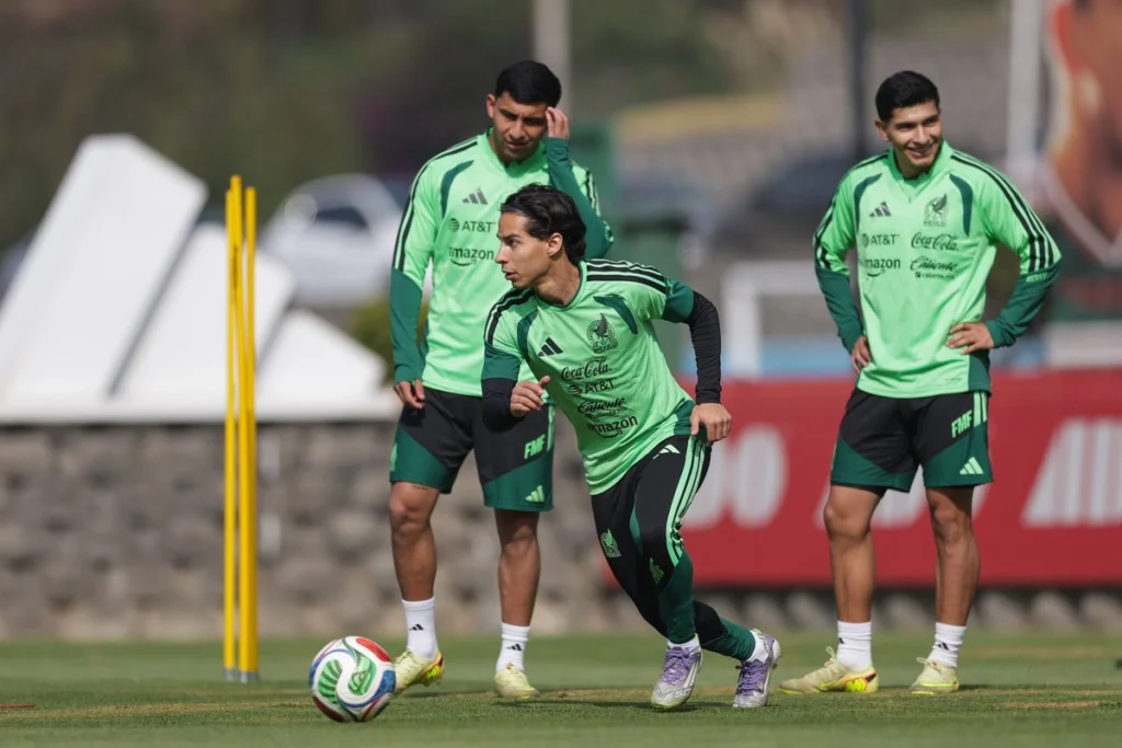 A cinco meses del Mundial, el 'Tri' no levanta el tricolor se desploma en el ranking a pocos meses del mundial 3aebfd6c 782c 4b33 8f48 cba4dfffb342 medialjnimgndimage=fullsize (1)