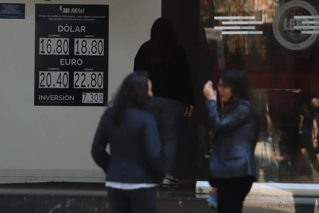 Mercados financieros con tono positivo; el peso extiende ganancias frente al dólar, a 17.87 mercados financieros con tono positivo el peso extiende ganancias frente al dolar a 1787 4d4b05f6 3ec5 4892 b0c5 908c2dcfffe3 medialjnimgndimage=fullsize