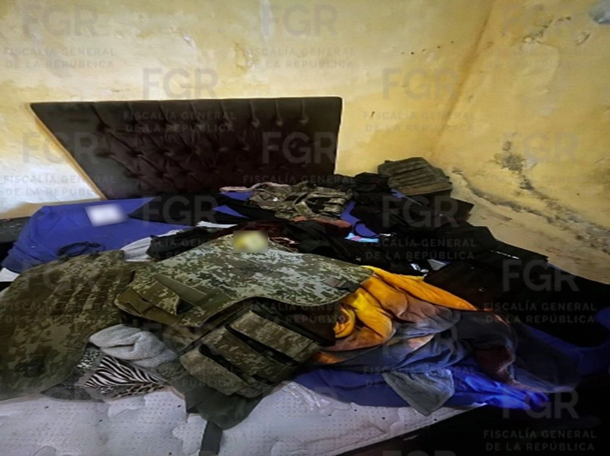 aseguran armas y equipo tactico durante cateo a inmueble en jalisco 7369a954 3d21 45f6 88d7 1de19e5fbb6a medialjnimgndimage=fullsize