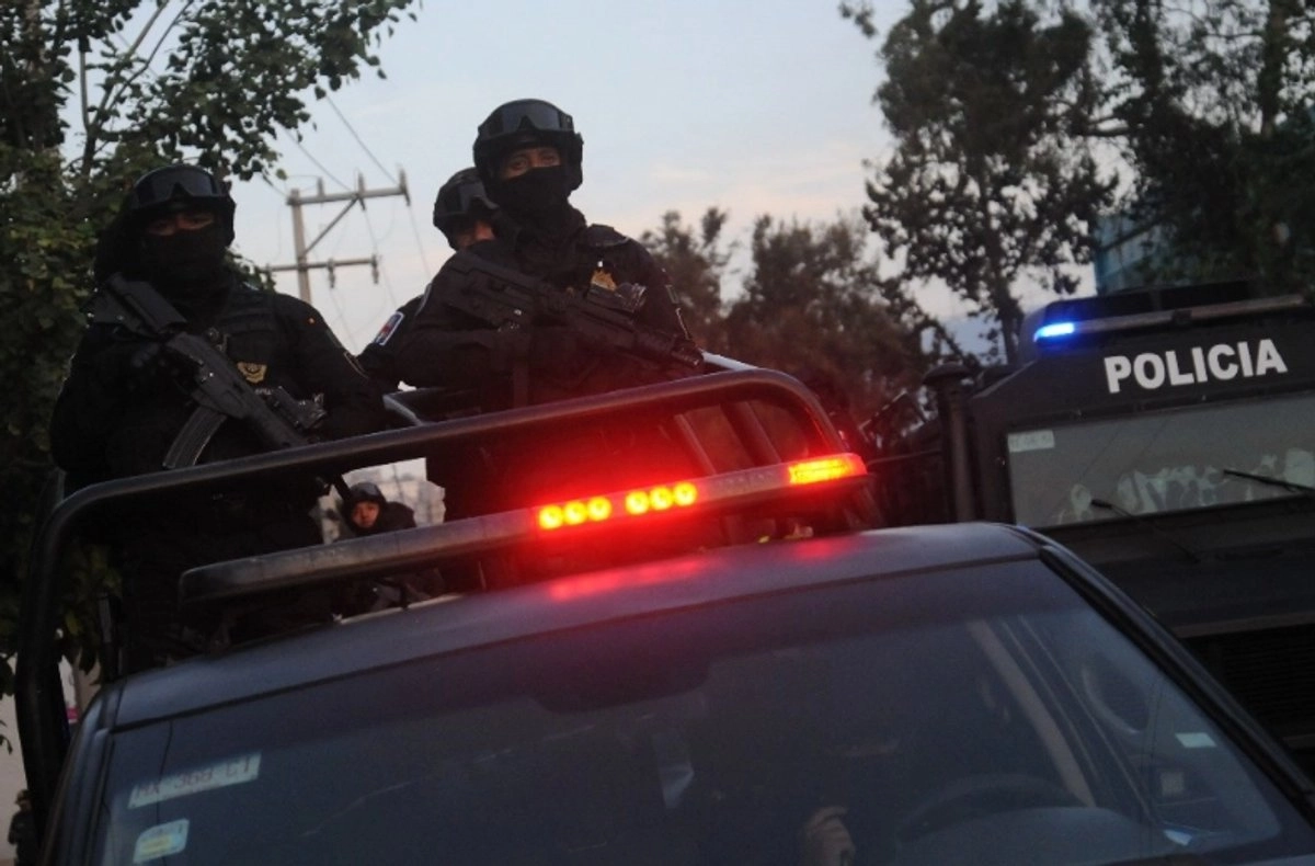 Detienen a joven ligado a triple homicidio en Azcapotzalco detienen a hombre vinculado con triple homicidio en azcapotzalco 32db52c7 5459 42fb ac33 8f7bed6c5660 medialjnimgndimage=fullsize