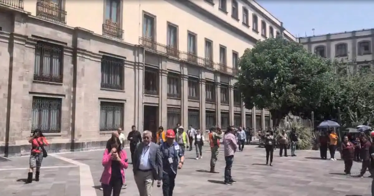Simulacro en Palacio Nacional moviliza a más de 800 personas en menos de 4 minutos personal de presidencia y del ejercito participa en palacio nacional en simulacro de sismo 8665ee0c 5595 4b87 8e1f bdf8d290ccff media