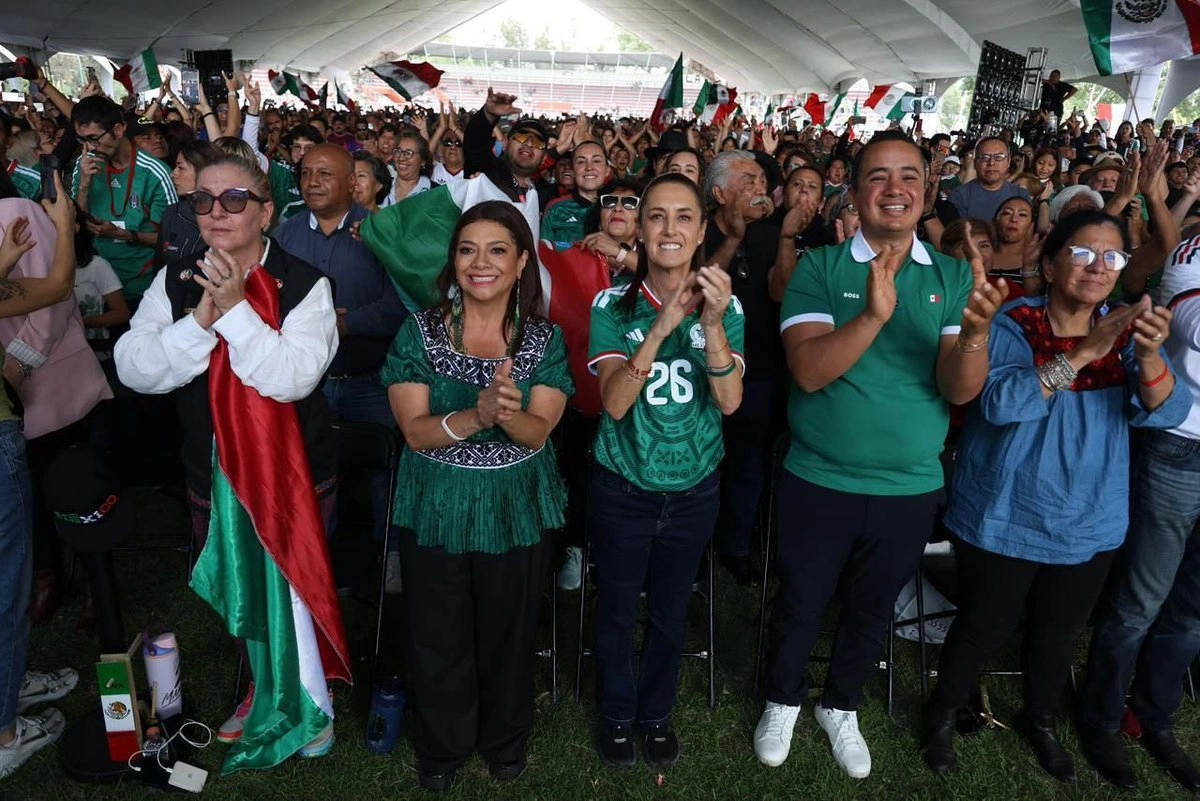 claudia sheinbaum inicia la mananera con aplausos por el triunfo de la seleccion mexicana en el mundial 5a6673a2 8623 4751 b175 728c742f1663 medialjnimgndimage=fullsize