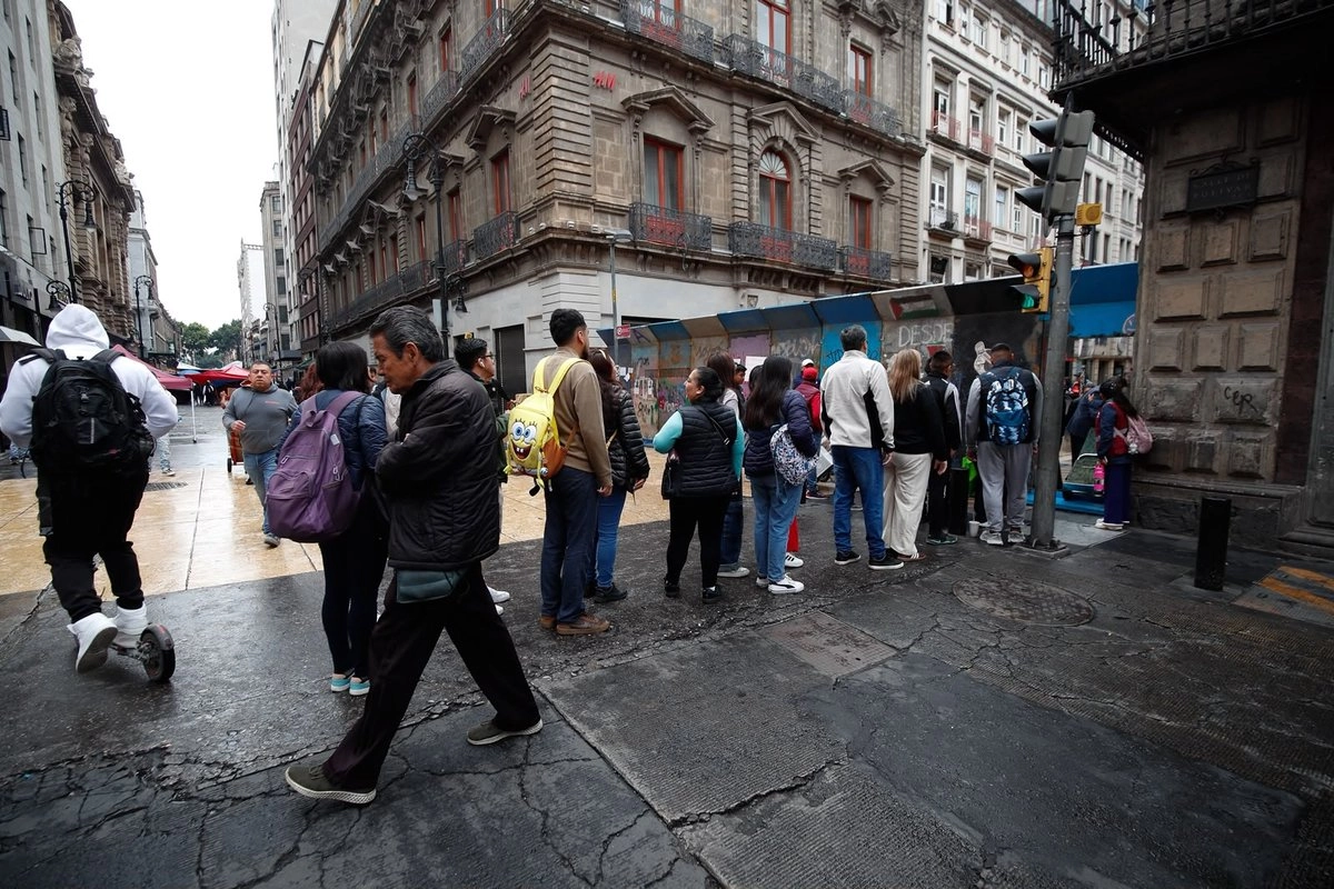 comerciantes del centro historico intentan bloquear pason a camion de la cnte 453ca791 bc9e 4e34 9cd9 eaf6d037069c medialjnimgndimage=fullsize