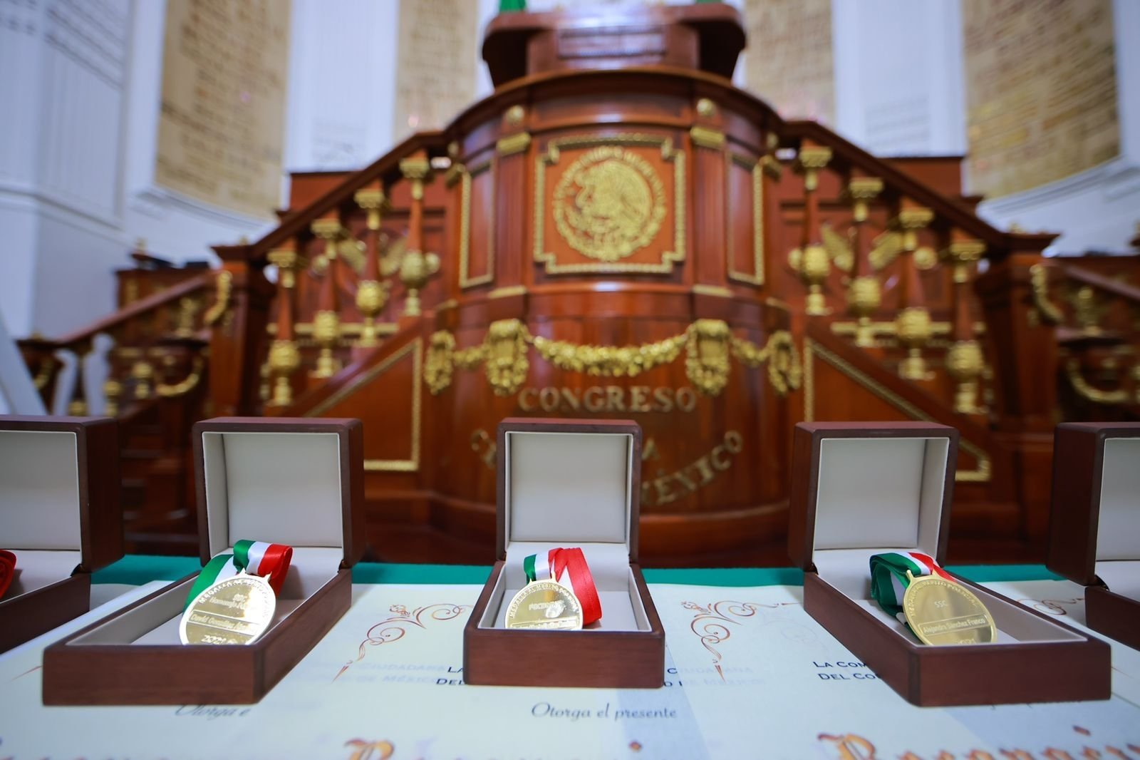 Congreso de la CDMX entregó 247 Medallas al Mérito en 19 disciplinas d69286f89de338157398002323e77ce5