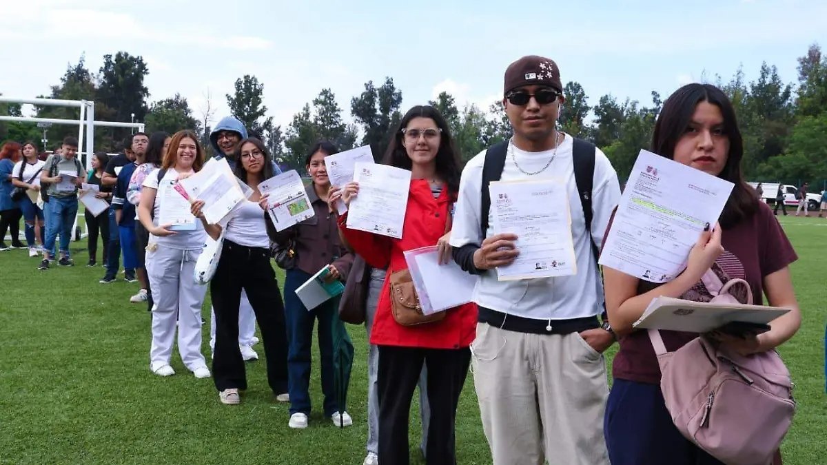 CDMX dará 200 mil becas para apoyar el transporte de universitarios image (5)