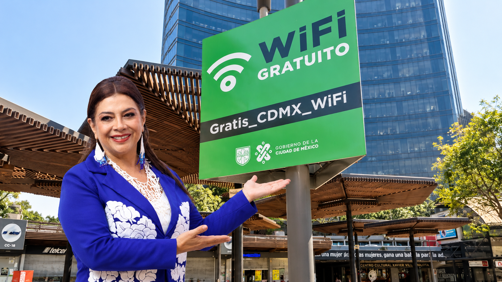 Clara Brugada fortalece la conectividad en su segundo año de gestión: la Ciudad de México supera los 36 mil puntos de internet gratuito mujer presenta wifi gratuito en cdmx